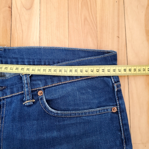 Levi’s 513™ Slim Straight Lightweight Jeans - Picture 8 of 12